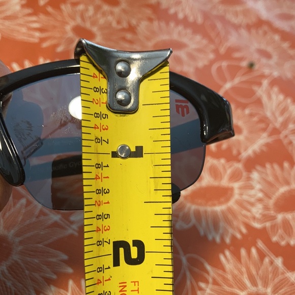 Mongoose pacific cycle inc sunglasses. - Picture 10 of 10